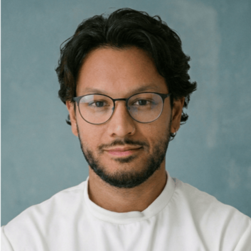 Retrato de Daniel Puentes Prias, fundador de Partners Academy